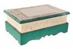 Caixa em madeira pintada - 09x21x14 cm - com desgastes do uso.