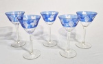 BOHEMIA - Conjunto com 5 taças em cristal double azul. Med. 18 x 9.5 cm. Obs: duas com mínimos bicados e uma base com trinca.