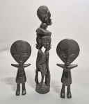 Lote com 3 esculturas africanas em ébano. Medida da maior: 31 cm
