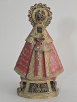 Imagem de Nossa Senhora de Guadalupe, em material pesado não identificado, policromado e detalhes dourados. Med.