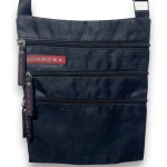 SPORT - BOLSA TRANSVERSAL CONFECCIONADA EM NYLON, COR PRETA, ALÇA AJUSTAVÉL, MEDINDO 24 X 19 CM. TRATA-SE DE PEÇA SEMINOVA, PODENDO APRESENTAR SINAIS DE USO, MARCAS DO TEMPO, DESGASTES NATURAIS, PEQUENAS IMPERFEIÇÕES, RESTAUROS, REPAROS E/OU OUTRAS CARACTERÍSTICAS PRÓPRIAS DE SUA NATUREZA, USO E ESTADO DE CONSERVAÇÃO, NÃO SENDO TAIS ASPECTOS, POR SI SÓ, MOTIVO PARA DESCLASSIFICAÇÃO, CANCELAMENTO OU QUESTIONAMENTOS POSTERIORES, DEVENDO O ARREMATANTE CONSIDERAR TAIS CONDIÇÕES PREVIAMENTE À OFERTA E ARREMATAÇÃO.