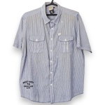 CAMISA MANGA CURTA, CONFECCIONADA EM TECIDO 100% ALGODÃO, TAMANHO 4. TRATA-SE DE PEÇA SEMINOVA, PODENDO APRESENTAR SINAIS DE USO, MARCAS DO TEMPO, DESGASTES NATURAIS, PEQUENAS IMPERFEIÇÕES, RESTAUROS, REPAROS E/OU OUTRAS CARACTERÍSTICAS PRÓPRIAS DE SUA NATUREZA, USO E ESTADO DE CONSERVAÇÃO, NÃO SENDO TAIS ASPECTOS, POR SI SÓ, MOTIVO PARA DESCLASSIFICAÇÃO, CANCELAMENTO OU QUESTIONAMENTOS POSTERIORES, DEVENDO O ARREMATANTE CONSIDERAR TAIS CONDIÇÕES PREVIAMENTE À OFERTA E ARREMATAÇÃO.