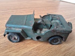 Lote composto por uma miniatura de Jeep em lata e com movimento a corda(não acompanha) , fabricada pela MInic Toys! na escala 1/43!Se necessário solicitar mais fotos, vídeos ou perguntas para análise . Lembre-se de questionar sobre todas as dúvidas até o dia anterior ao dia do pregão ao vivo!Dúvidas devem ser enviadas via WhatsApp (24) 992260836 Grato