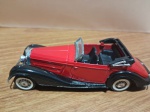 Lote com 1 miniatura colecionável em die cast modelo Mercedes 540k 1939 fabricada pela sólido,na escala 1/43.Se necessário solicitar mais fotos, vídeos ou perguntas para análise . Lembre-se de questionar sobre todas as dúvidas até o dia anterior ao dia do pregão ao vivo!Dúvidas devem ser enviadas via WhatsApp (24) 992260836 Grato