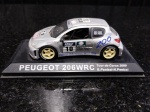 Lote composto por um Miniatura colecionável em die cast modelo Peugeot 206 WRC 2000 fabricado pela IXO na escala 1/43 e parte integrante da coleção 100 do automóvel de competição.Se necessário solicitar mais fotos, vídeos ou perguntas para análise . Lembre-se de questionar sobre todas as dúvidas até o dia anterior ao dia do pregão ao vivo!Dúvidas devem ser enviadas via WhatsApp (24) 992260836 Grato
