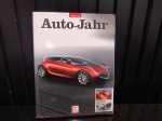 Lote composto por um livro denominado "AUTO JAHR",com capa dura,muito novo,nas medidas 35x25 e 290 páginas.Se necessário solicitar mais fotos, vídeos ou perguntas para análise . Lembre-se de questionar sobre todas as dúvidas até o dia anterior ao dia do pregão ao vivo!Dúvidas devem ser enviadas via WhatsApp (24) 992260836 Grato