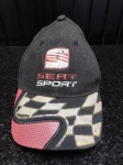 Lote composto por um Boné "Seat Sport" para colecionistas e apaixonados por automobilismo!!Se necessário solicitar mais fotos, vídeos ou perguntas para análise . Lembre-se de questionar sobre todas as dúvidas até o dia anterior ao dia do pregão ao vivo!Dúvidas devem ser enviadas via WhatsApp (24) 992260836 Grato