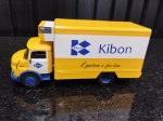 Lote composto por antigo caminhão Mercedes 1113, colecionável em Die Cast "Kibon" na escala de 1/43, fabricado pela IXO, item da coleção Caminhóes Brasileiros de outro tempos!!Se necessário solicitar mais fotos, vídeos ou perguntas para análise . Lembre-se de questionar sobre todas as dúvidas até o dia anterior ao dia do pregão ao vivo!Dúvidas devem ser enviadas via WhatsApp (24) 992260836 Grato