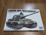 Kit de Plastimodelismo German King Tiger, fabricado pela Tamiya, completo, bags lacrados,instrução e decais Por favor observem bem as fotos antes de dar o lance e qualquer dúvidas ou mais fotos por gentileza entrar em contato no número (24)992260836 telefone e whatsapp
