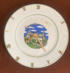 PRATO RELOGIO DE PAREDE EM PORCELANA , CIDADE DE GRAMADO NO CENTRO NAO FOI TESTADO CONSERVADO