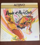 DISCO DE VINIL ,ACERVO ESPECIAL BANDA DE PAU E CORDA, ACOMPANHA ENCARTE , TEM MARCA DE CANETA,CONSERVADO ,NAO NOS RESPONSBIZAMOS POR PEQUENO RISCO