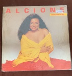 DISCO DE VINIL ,ALCIONE EMOÇOES REAIS,ACOMPANHA ENCARTE,CONSERVADO ,NAO NOS RESPONSBIZAMOS POR PEQUENO RISCO