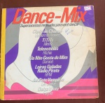 DISCO DE VINIL ,DANCE MIX ,CAPA COM DESGASTE,CONSERVADO ,NAO NOS RESPONSBIZAMOS POR PEQUENO RISCO