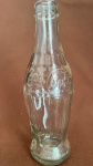ANTIGA GARRAFA DE VIDRO DA COCA COLA, 225ML APRESENTA LOGO EM ALTO RELEVO, FAB. 2015 CONSERVADA
