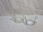 Linda jarra de água e balde de gelo em cristal incolor. Medindo a jarra 18cm de altura, balde de gelo 13cm x 15cm de altura.