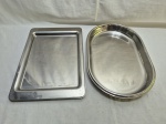 Lote de bandeja retangular e travessa oval em aço inox. Medindo 41cm x 27cm x 4,5cm de altura, 40cm x 28cm.