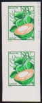 Brasil 1998 - Coco, selo regular em par vertical sem carimbo autocolante com variedade de deslocamento de linhas de corte!