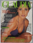 Revista CLAUDIA - Edição Novembro de 2000 (Nº 470)Item de colecionador em bom estado, preservando a estética e as pautas icônicas da virada do milênio. Ideal para quem busca referências de moda praia vintage ou registros comportamentais da época.