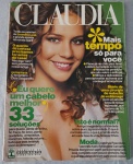 Revista CLAUDIA - Outubro de 2002 (Capa Leandra Leal)Relíquia para colecionadores, esta edição traz a atriz Leandra Leal no auge como a "grande aposta da novela das 8". Um registro histórico de moda, beleza e comportamento do início da década de 2000