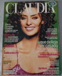 Revista CLAUDIA - Edição nº 506 (Novembro de 2003)Item de colecionador em ótimo estado, trazendo a atriz Maria Fernanda Cândido na capa. Esta edição é um registro marcante de moda, comportamento e bem-estar do início dos anos 2000.