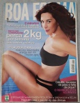 Revista BOA FORMA  Setembro de 2007 (Edição nº 244)  Capa Cláudia RaiaEsta edição da revista BOA FORMA é um item de colecionador que captura um momento radiante da carreira da atriz Cláudia Raia, sendo ideal para fãs da artista e entusiastas do universo fitness e bem-estar da década de 2000.