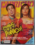 Capricho, edição nº 969, lançada em 26 de junho de 2005, com os humoristas Rodrigo Scarpa (Repórter Vesgo) e Sabrina Sato.Na época, o programa Pânico na TV (RedeTV!) era um fenômeno de audiência entre os jovens, e a revista dedicou sua capa para explorar o universo da atração. Os principais destaques são:Zoamos com o Pânico: A edição traz o que chama de "a entrevista mais absurda de todos os tempos", revelando bastidores, micos e os "podres" do programa.
