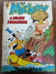 Revista Mickey Nº 373 - "A Cidade Submarina" (1983)Relíquia histórica da Editora Abril, lançada originalmente em outubro de 1983. Este exemplar é o destaque do mês, trazendo uma aventura épica que envolve arqueologia e mistério, escrita e desenhada pelo renomado mestre italiano Massimo De Vita.