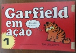 Garfield em Ação Nº 1 - "Já Não Gostei..." (Editora Salamandra)Raridade absoluta para colecionadores! Este exemplar marca a estreia do gato mais famoso do mundo em terras brasileiras. Uma coletânea em ordem cronológica das tiras clássicas criadas por Jim Davis, apresentando o traço original do personagem.