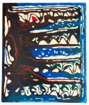 Obra abstrata em técnica fluida, acrílica sobre tela, com movimento intenso de azuis, pretos e vermelhos criando padrões orgânicos sobre fundo claro. Pintura sobre tela, esticada em chassi de madeira, verso limpo e sem assinatura visível. Peça decorativa expressiva, ideal para composições contemporâneas. Mede 70 x 60 cm.