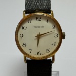 TECHNOS - Relógio a corda, funcionando. Pulseira: 17mm. Caixa: 3,1cm x 3,1cm, vertical x horizontal, sem contar a coroa. ***ATENÇÃO! ESTE RELÓGIO NÃO POSSUI GARANTIA DE FUNCIONAMENTO. Produto sendo vendido conforme ESTADO, testado, ou não, diz respeito apenas ao momento da catalogação. Recomenda-se revisão.*** Se necessário, solicitar mais fotos, vídeos ou perguntas para análise via e-mail reidaantiguidade@gmail.com, Obrigado pela visita!