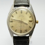 TECHNOS - Relógio automático, não funciona. Pulseira: 20mm. Caixa: 3,7cm x 3,7cm, vertical x horizontal, sem contar a coroa. ***ATENÇÃO! ESTE RELÓGIO NÃO POSSUI GARANTIA DE FUNCIONAMENTO. Produto sendo vendido conforme ESTADO, testado, ou não, diz respeito apenas ao momento da catalogação. Recomenda-se revisão.*** Se necessário, solicitar mais fotos, vídeos ou perguntas para análise via e-mail reidaantiguidade@gmail.com, Obrigado pela visita!