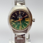 MONDAINE - Relógio automático, não funciona. Pulseira: 11mm. Caixa: 3,1cm x 2,6cm, vertical x horizontal, sem contar a coroa. ***ATENÇÃO! ESTE RELÓGIO NÃO POSSUI GARANTIA DE FUNCIONAMENTO. Produto sendo vendido conforme ESTADO, testado, ou não, diz respeito apenas ao momento da catalogação. Recomenda-se revisão.*** Se necessário, solicitar mais fotos, vídeos ou perguntas para análise via e-mail reidaantiguidade@gmail.com, Obrigado pela visita!