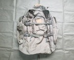 Mochila grande, marca DELÁ PRACÁ, impermeável 55L, de travessia de longa distância, trilha e viagens, resistente, compartimentos para acampamento, 1 bolsa traseira e 2  laterais, apresenta leves marcas na parte de baixo - Dimensão: 70 X 40 X 20 cm