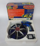 Brinquedo Candide  -  UFO Flutua mesmo ! Voa facilmente!  - Completo em sua caixa Original  -  Medida da caixa:  32 x 26 x 10,5 cm. OBS: Não foi testado ! Necessita de revisão e restauro no compartimento das pilhas. Vendido no estado, conforme foto.