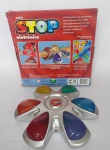 Jogo Stop eletrônico Completo em sua caixa Original -  Game Office  -  A maneira moderna de jogar stop  -  Funcionamento 3 pilhas AA  -  Medida da caixa:  27 x 27 x 6 cm -  OBS: Não foi testado, necessita de manutenção no compartimento de pilhas Conforme foto.