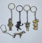 Lote com 5 chaveiros promocionais de diferentes empresas  - Metal  -  Medida do maior: 4,5 cm.