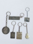Lote com 6 chaveiros promocionais de diferentes empresas  - Metal  -  Medida do maior: 6,5 cm.