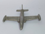 Antiga Escultura Representando -  Avião de Caça Loockeed F-80C Shooting Star -  Material em Alumínio maciço fundido  -  Medida: 19 x 18 x 6 cm