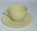 Linda Xícara de Chá com Pires - COLOREX - Medida do Pires: 15 cm de diâmetro.