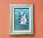 Lindo quadro dourado, com cartão postal metalizado Inglês, com imagem de anjo e fundo todo metalizado, anjo apoiado em coluna com flores - Dimensão: 20,5 X 15,5 cm - Podendo ser pendurado ou ficar apoiado sobre mesa - Vide fotos!