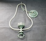 Antiga luminária / pendente tipo lampião, em metal - Dimensão: 79 X 25,5 cm.