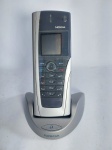 Raro e Colecionável Telefone da marca  -  NOKIA  -  Modelo:  9500 COMMUNICATOR  -  Acompanha base de Carregamento  -  Armazenado na Caixa Original  -  Acompanha Manual do Usuário, Certificado de Garantia e Encarte com CD. Combinando um telefone com um computador de bolso, teclado QWERTY completo e Wi-Fi, o primeiro da Nokia. OBS:  Aparelho Conservado, porém não foi Testado por não ter à Bateria e nem o Carregador. Vendido no estado conforme fotos. Medida da caixa:  28 x 18,5 x 7,5 cm.