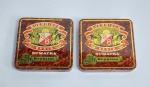 Lote de 2 lindas e conservadas latinhas Vazias de Charutos - SUEDIECK - SUMATRA - REYNITAS - Bahia - Medida: 8,5 cm x 8,5 cm x 1,5 cm. Conforme fotos.