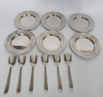 Conservado Conjunto de sobremesa em Aço inox Tramontina  - 12 Peças  ( 6 pratinhos e 6 colheres )  -  Medida do pratinho:  12,5 cm de diâmetro.