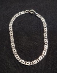 PRATA DE LEI - PULSEIRA EM PRATA. MEDINDO 19 CM E PESANDO 6.5 GRAMAS