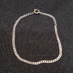 PRATA DE LEI - PULSEIRA EM PRATA. MEDINDO 18.5 CM E PESANDO 1.6 GRAMAS