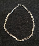 PRATA DE LEI - PULSEIRA EM PRATA. MEDINDO 25 CM E PESANDO 6.7 CM