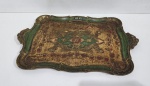ANTIGA BANDEJA VENEZIANA ITALIANA EM MADEIRA POLICROMADA. PEÇA MARCADA. MEDINDO 30.5 X 49 CM