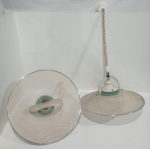 AUTOR DESCONHECIDO - PAR DE LUMINÁRIAS PENDENTES EM ACRÍLICO VERDE E TRANSPARENTE. CÚPULA CÔNICA EM TECIDO TEXTURIZADO COM BORDA FILETADA CROMADA. ANOS 70. MEDINDO 45.5 CM DIÂMETRO