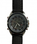 Relógio Masculino Atlantis  Analógico/DigitalRelógio de pulso Atlantis modelo 68729, com caixa em aço inoxidável e pulseira preta em borracha texturizada. Mostrador com dupla leitura  analógica e digital  oferecendo funções de hora, calendário, cronômetro e alarme.Bisel com acabamento esportivo e botões laterais em tom metálico com detalhes em cobre, conferindo um estilo robusto e moderno.Marca: AtlantisModelo: 68729Movimento: Quartzo com display analógico e digitalRecursos: Iluminação (Illuminator), calendário completo, cronômetro, alarme, hora 24hResistência à água: 50 m (Water Resistant 50M)Material da caixa: Aço inoxidávelMedida do visor 4,5cm.Peça prática e versátil, ideal para uso diário ou coleção de relógios esportivos.